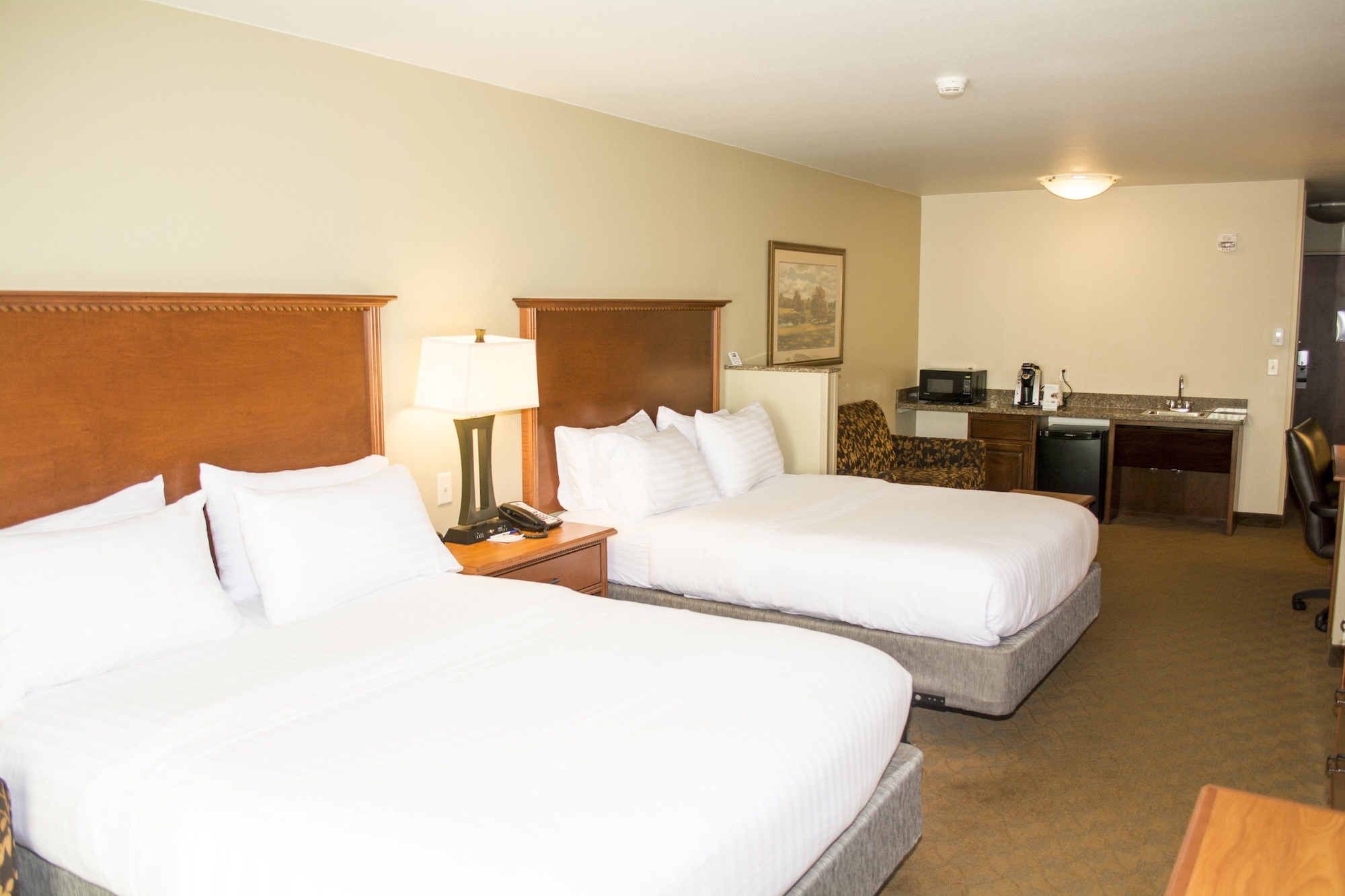 holiday inn express and suites mason city by ihg