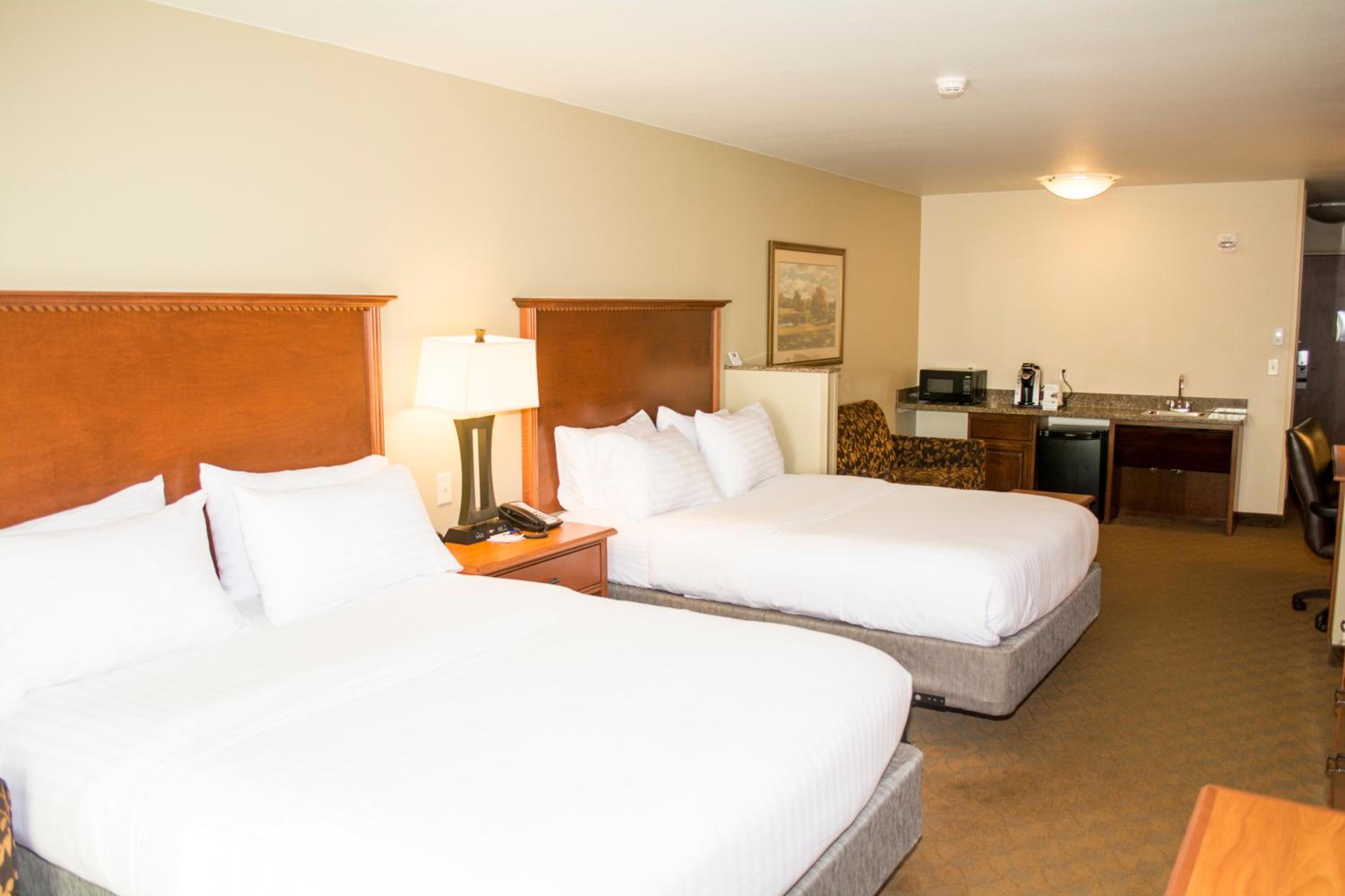 holiday inn express and suites mason city by ihg