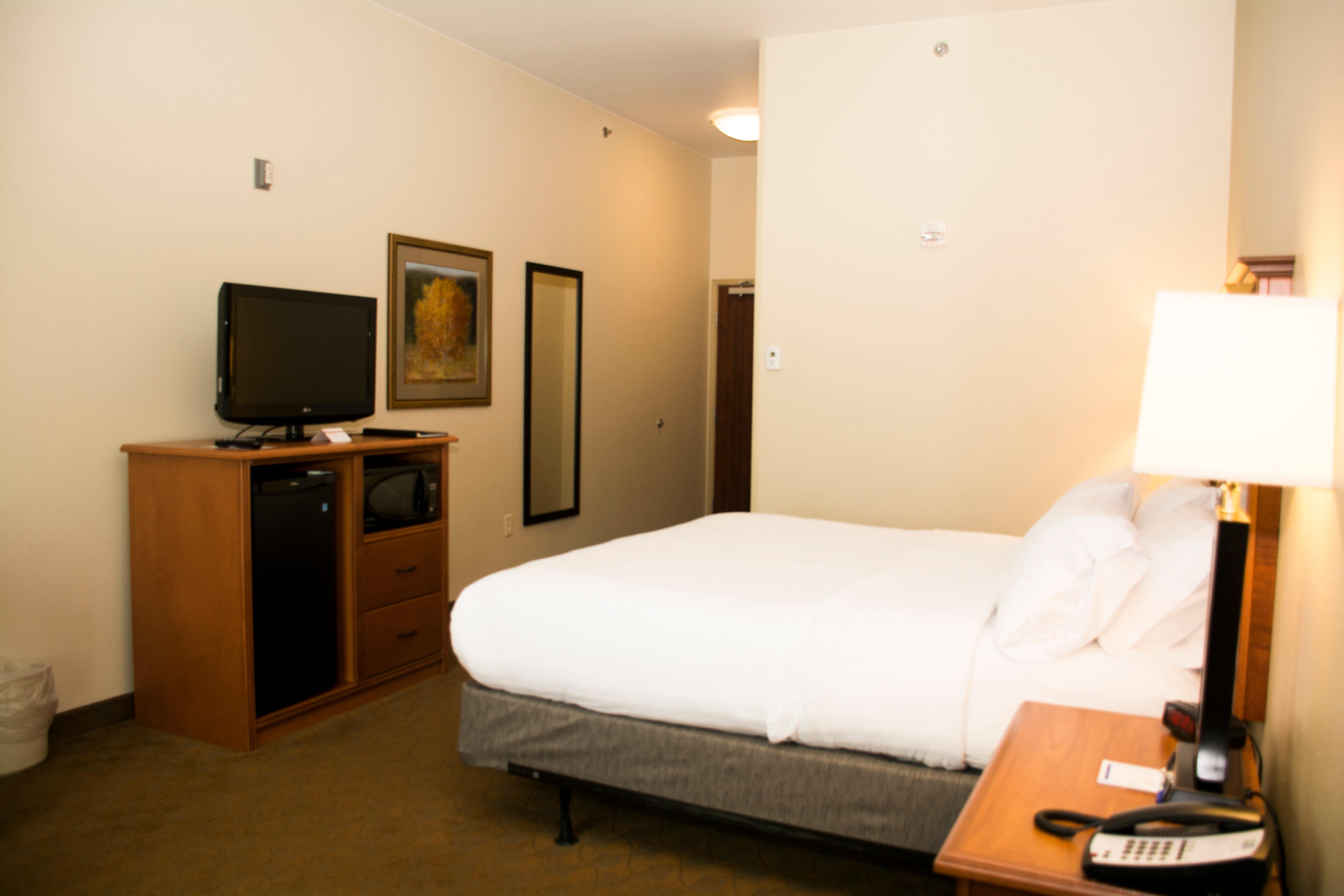holiday inn express and suites mason city by ihg
