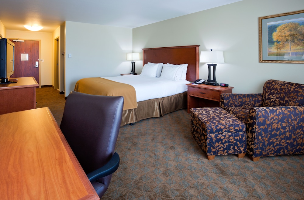 holiday inn express and suites mason city by ihg