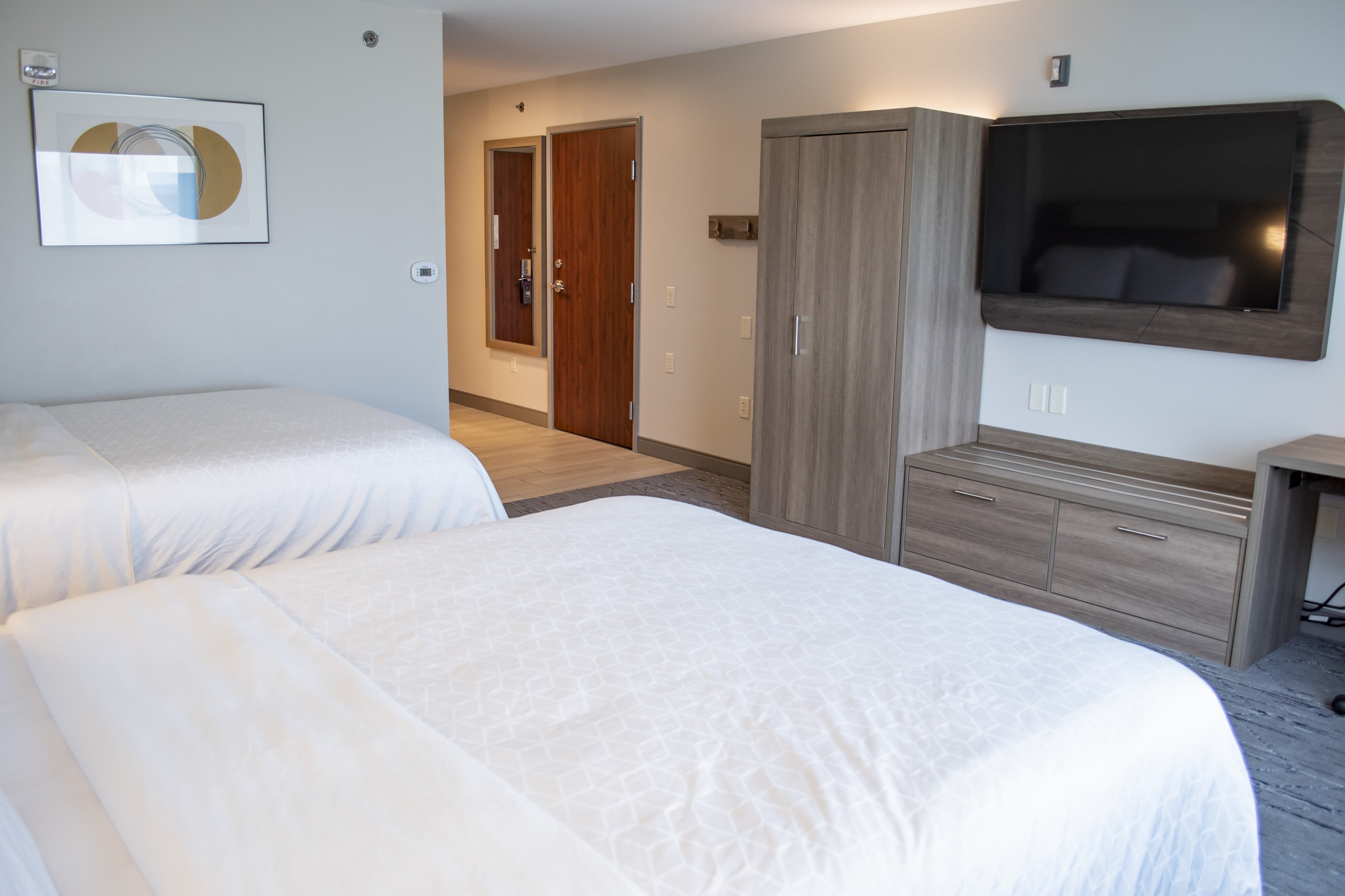 holiday inn express and suites mason city by ihg