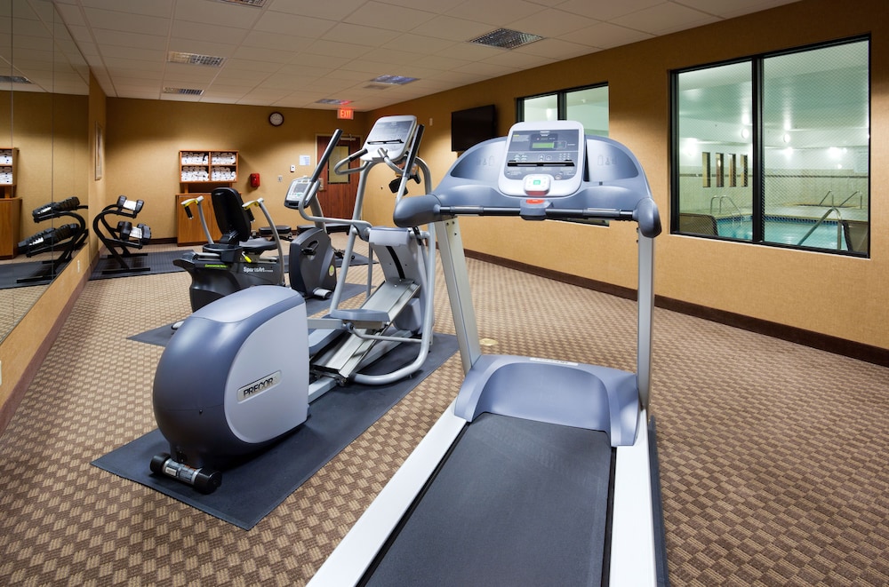 holiday inn express and suites mason city by ihg