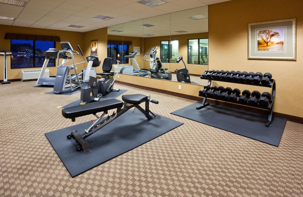 holiday inn express and suites mason city by ihg