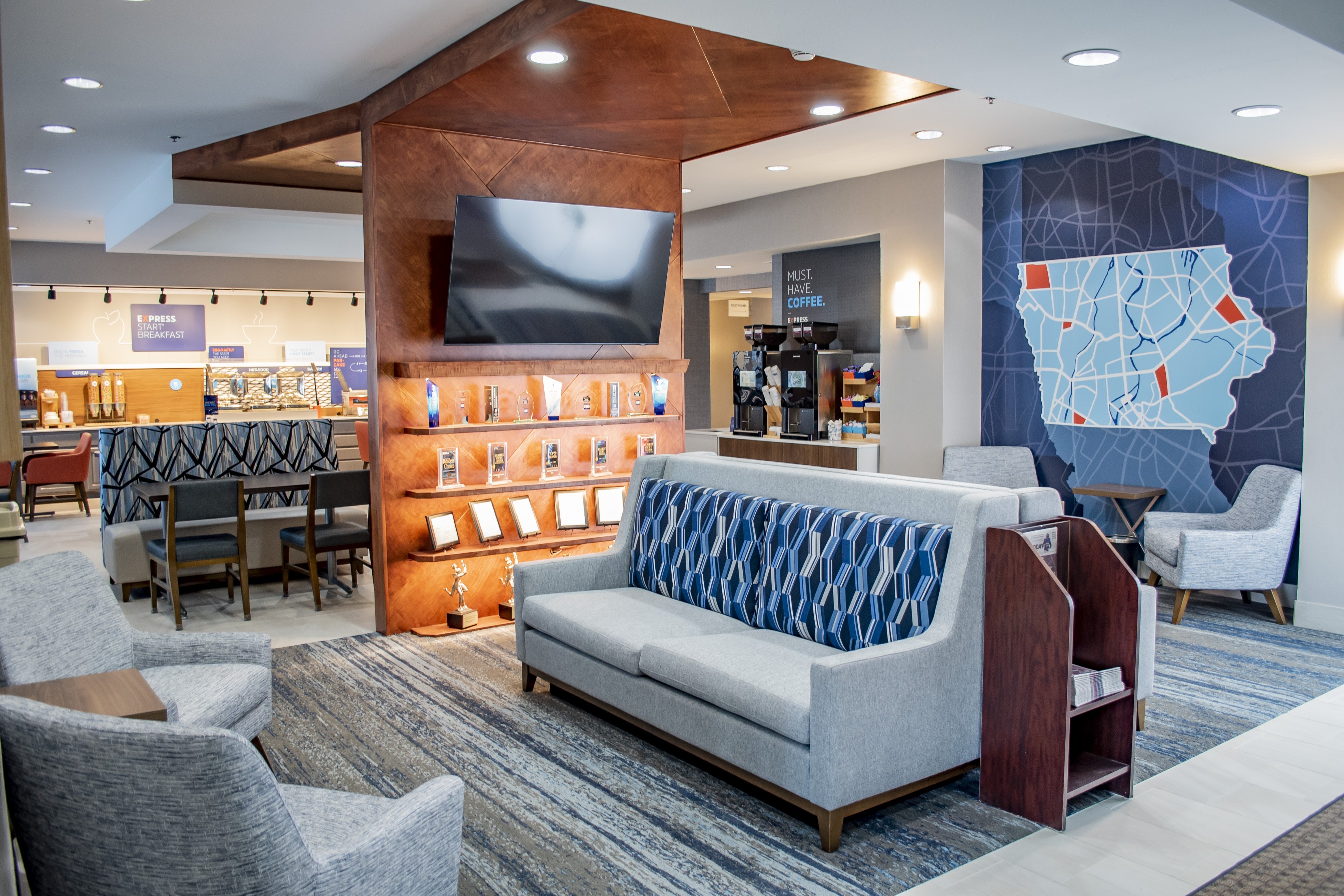 holiday inn express and suites mason city by ihg