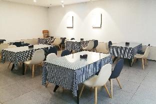 Hanting Hotel Xilinhot Beizi Temple Square,,2 star