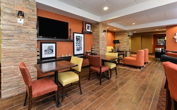 hampton inn clinton ia