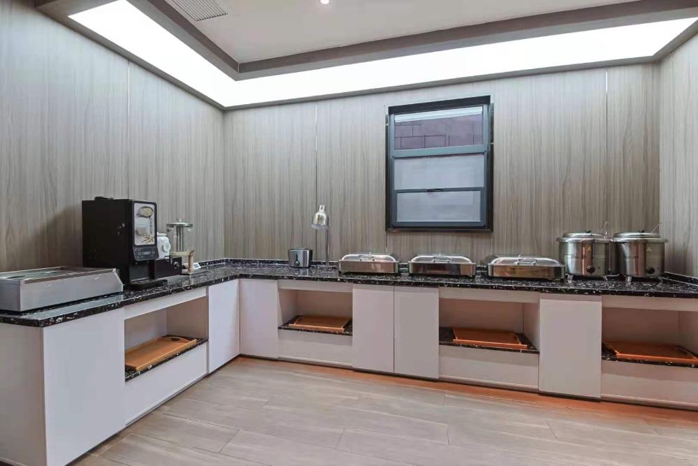 elan inn nanjing provincial peoples hospital