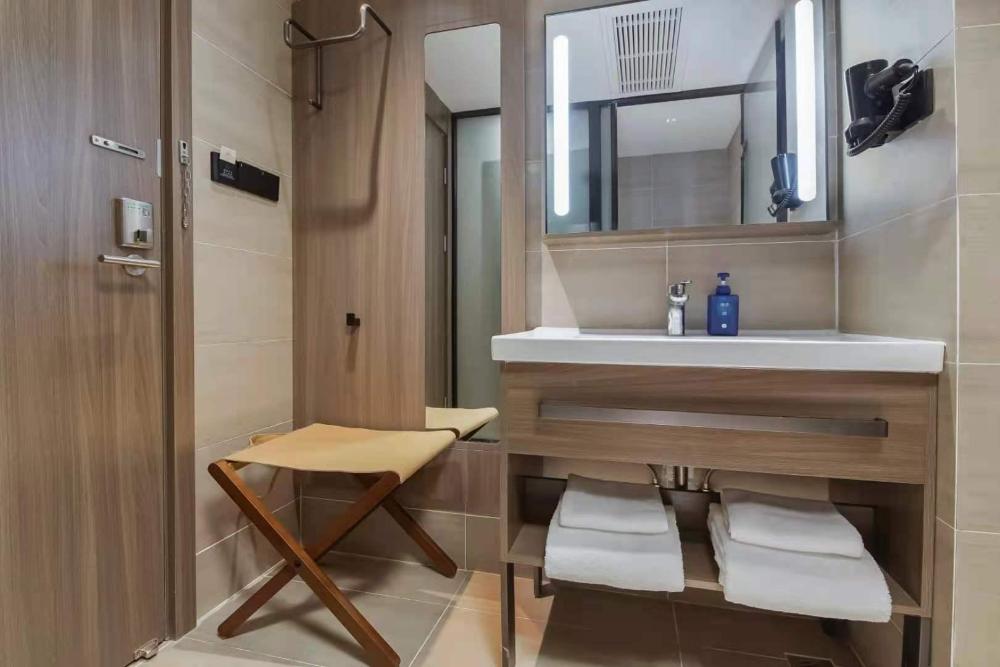 elan inn nanjing provincial peoples hospital