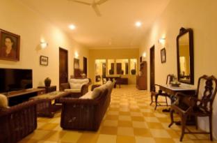rumah poppy dharsono guest house