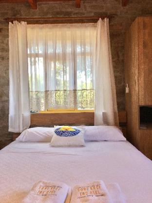 sari keci tas otel