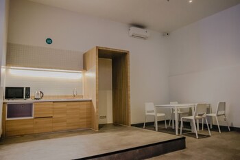 bobobox pods mega mall bekasi