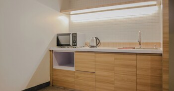 bobobox pods mega mall bekasi