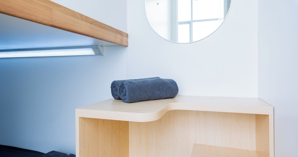 bobobox pods mega mall bekasi