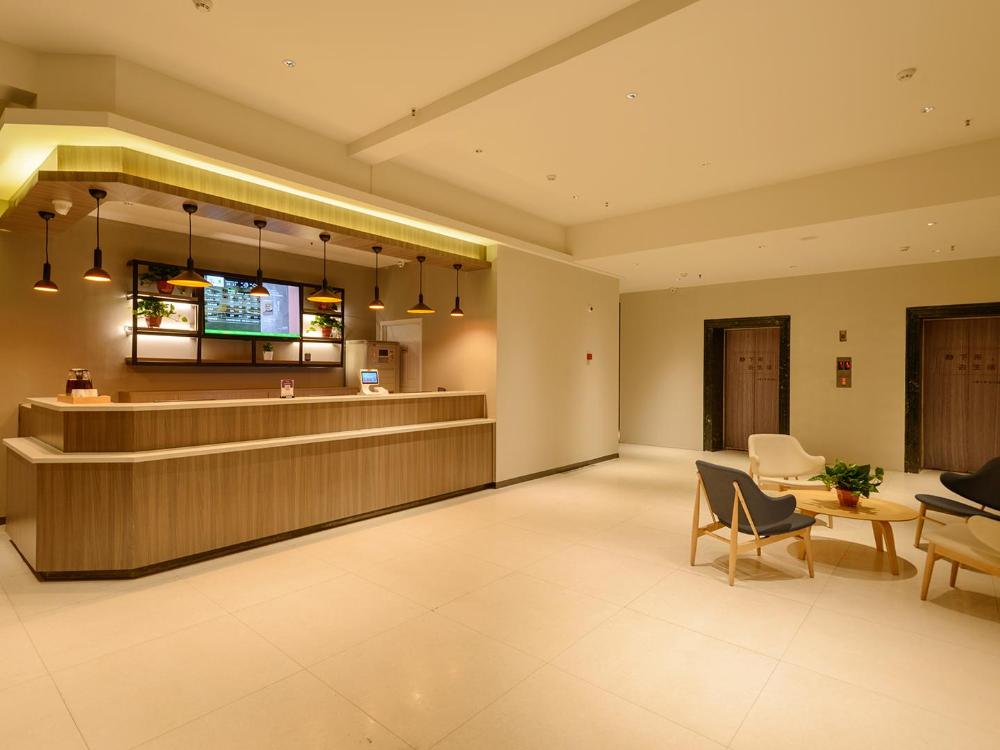 hanting hotel zhengzhou erqi dehua pedestrian street