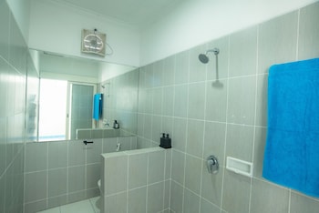 mad monkey kuta lombok