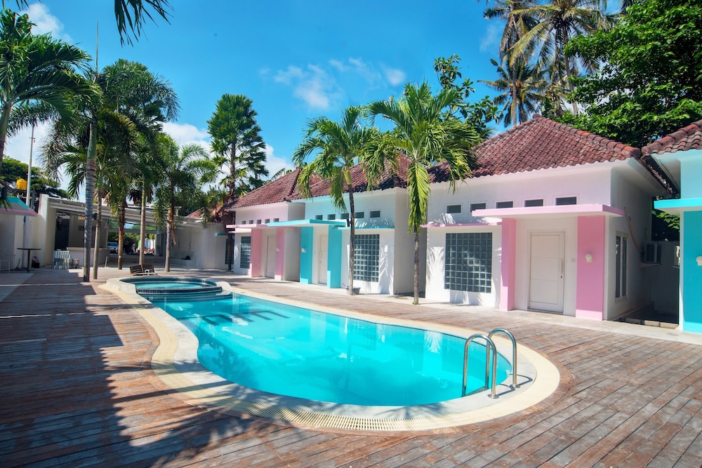 mad monkey kuta lombok