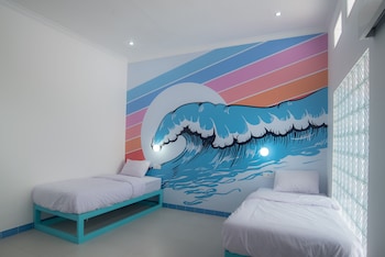 mad monkey kuta lombok