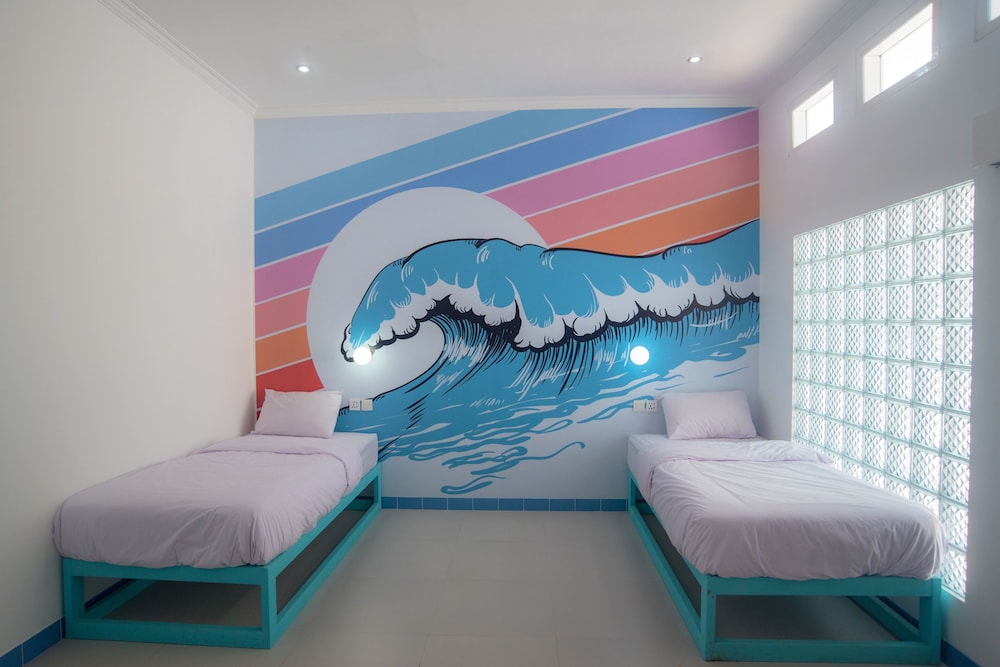 mad monkey kuta lombok