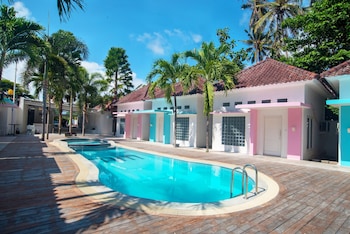 mad monkey kuta lombok