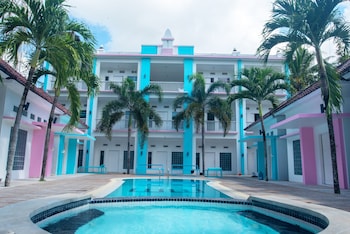 mad monkey kuta lombok