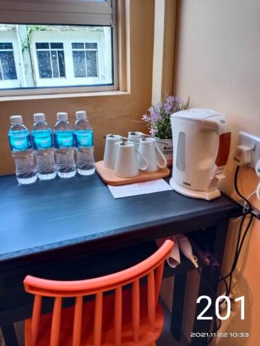 loft pals urbanstay lodge kapit