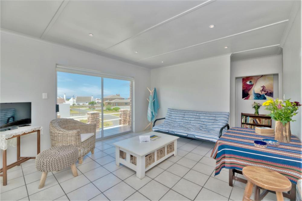 lands edge struisbaai