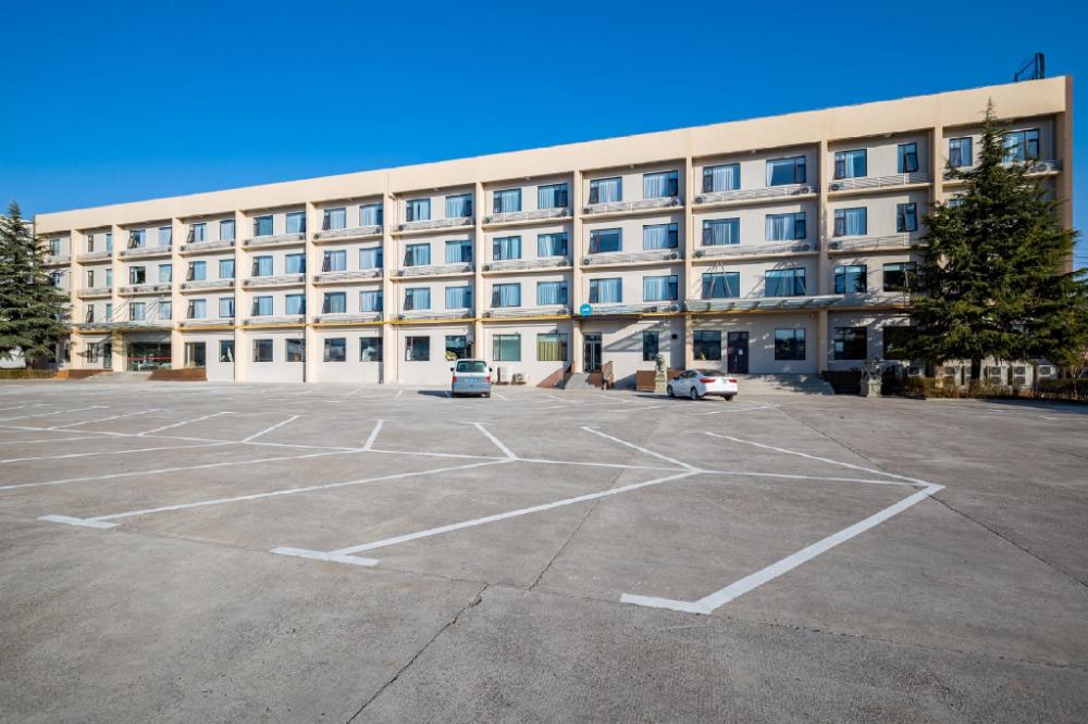hanting hotel luoyang luoning county