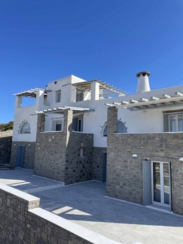 paros