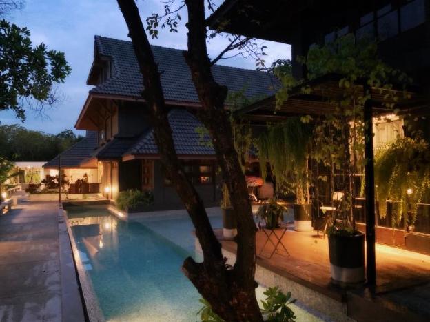 realrare phetchaburi the outing villas