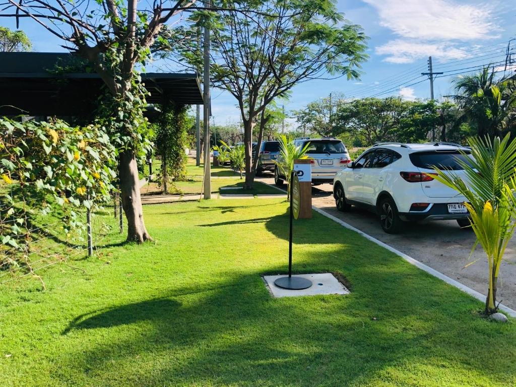 realrare phetchaburi the outing villas