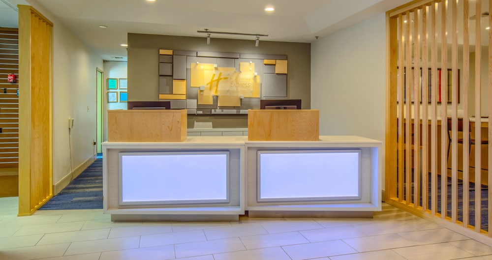 holiday inn express and suites gulf shores by ihg