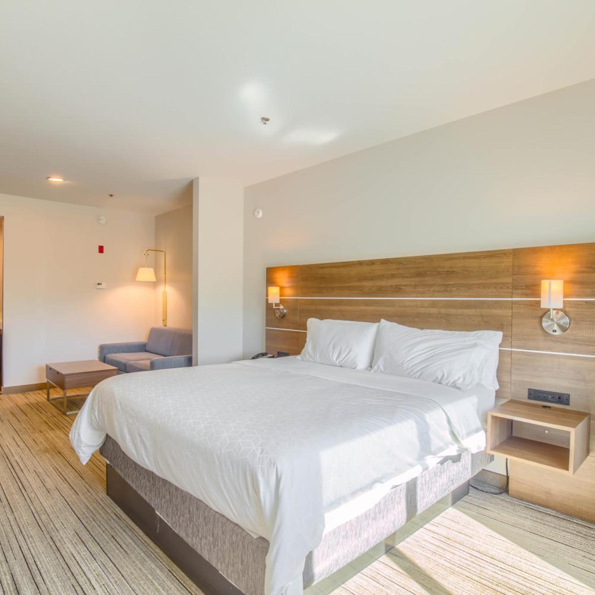 holiday inn express and suites gulf shores by ihg