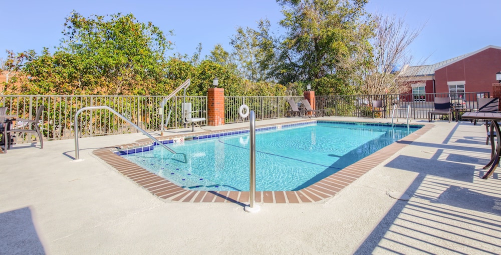 holiday inn express and suites gulf shores by ihg