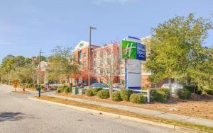 holiday inn express and suites gulf shores by ihg
