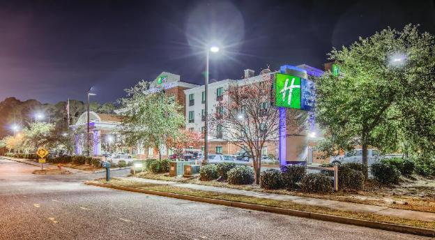 holiday inn express and suites gulf shores by ihg