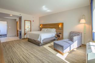holiday inn express and suites gulf shores by ihg