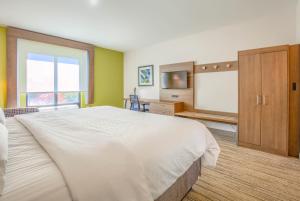 holiday inn express and suites gulf shores by ihg