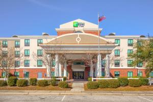 holiday inn express and suites gulf shores by ihg