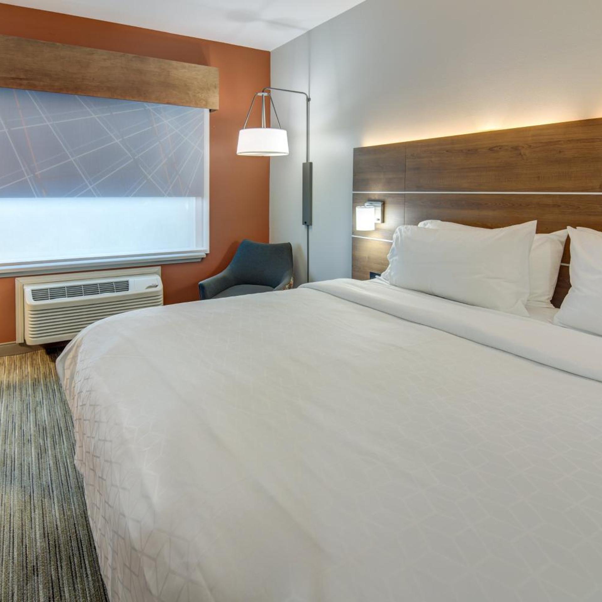 holiday inn express and suites foley by ihg