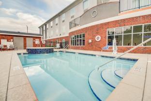 holiday inn express and suites foley by ihg