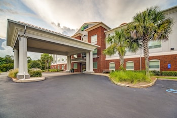 Holiday Inn Express & Suites Foley By Ihg,Gulf Shores>>Foley,3 star