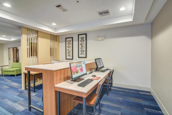 holiday inn express and suites foley by ihg