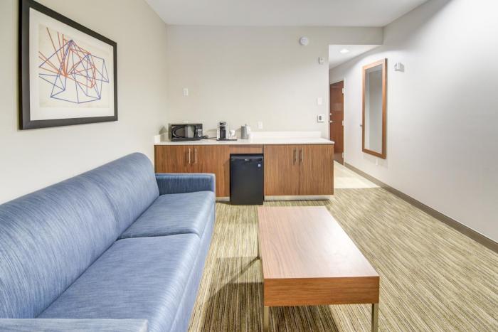 holiday inn express and suites foley by ihg