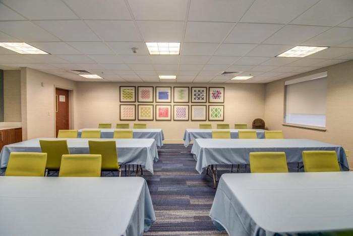 holiday inn express and suites foley by ihg