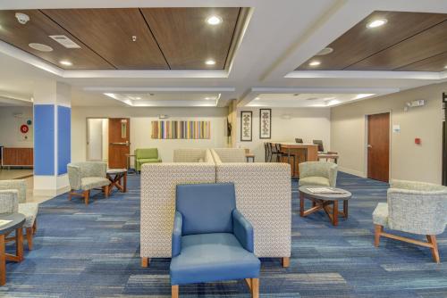 holiday inn express and suites foley by ihg