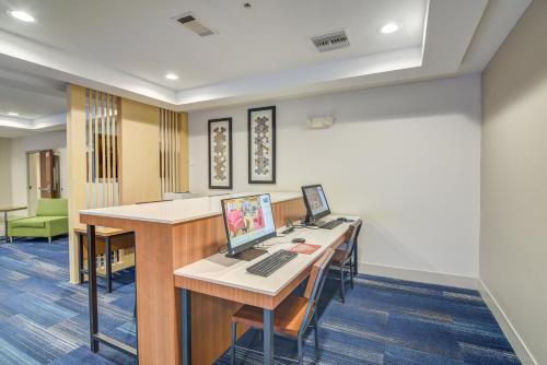 holiday inn express and suites foley by ihg