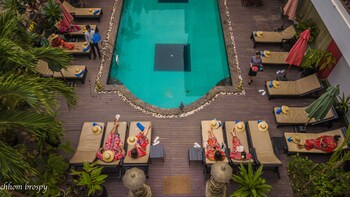 mekong angkor palace inn