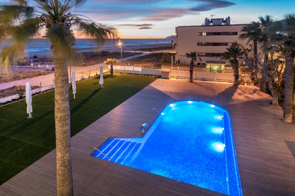 apartamentos playa de castelldefels