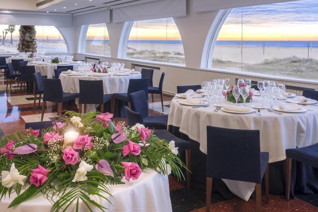 apartamentos playa de castelldefels