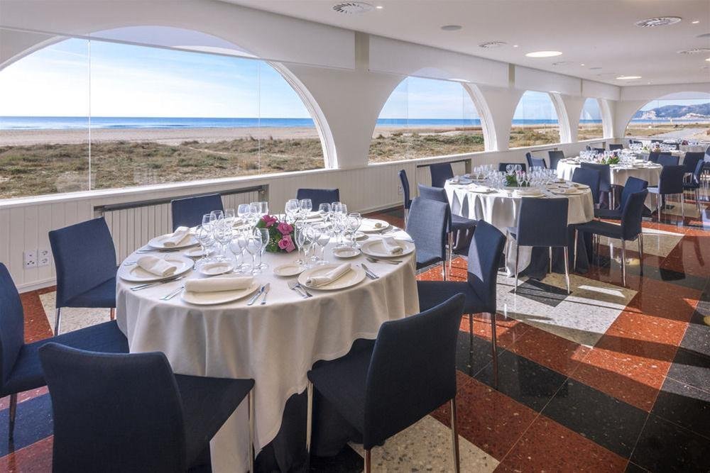 apartamentos playa de castelldefels